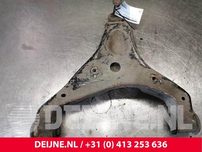 Mercedes Sprinter Querlenker unten links vorne O148879