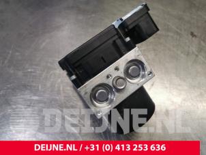Gebruikte ABS Pomp BMW 3 serie Touring (F31) 320i 2.0 16V Prijs € 45,00 Margeregeling aangeboden door van Deijne Onderdelen Uden B.V.