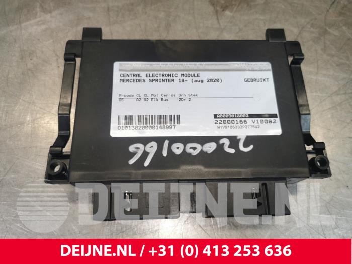 Gebruikte Central electronic module Mercedes eSprinter 3,5t (907.6/910.6) eSprinter 41/55 kWh Prijs € 181,50 Inclusief btw aangeboden door van Deijne Onderdelen Uden B.V.