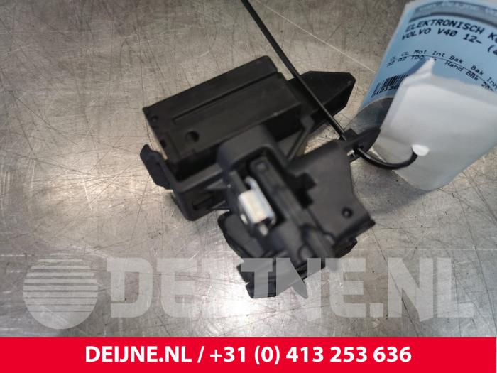 Volvo V40 Elektronisches Zündschloss O149001