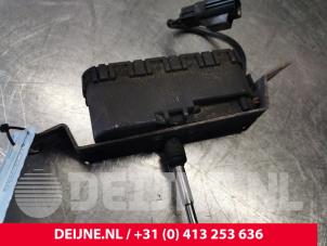 Volvo V70 Headlight washer motor O149400 photo 3