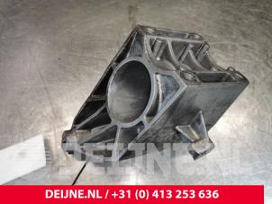 Mercedes Sprinter Motorlager O149529 foto 3