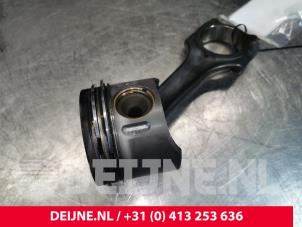 Mercedes Sprinter Zuiger O149539 foto 2