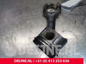 Mercedes Sprinter Kolben O149540 foto 4