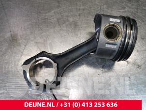 Mercedes Sprinter Kolben O149540 foto 2