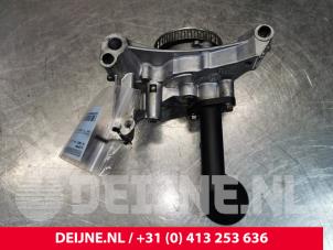 Gebruikte Oliepomp Volkswagen Caddy III (2KA,2KH,2CA,2CH) 2.0 TDI 16V 4Motion Prijs € 72,60 Inclusief btw aangeboden door van Deijne Onderdelen Uden B.V.