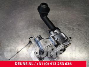 Volkswagen Caddy Oliepomp O149636 foto 3