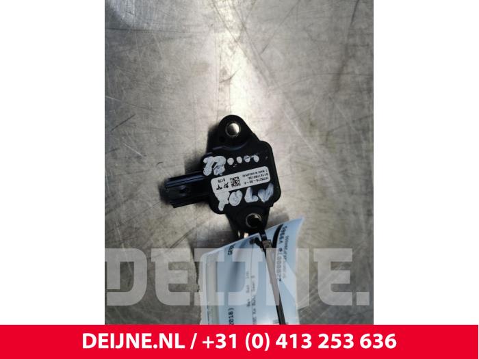 Tesla Model S Airbag-Sensor O149706