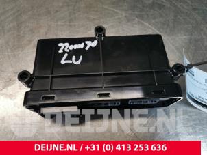 Gebruikte Deur module Tesla Model S 75D Prijs € 90,75 Inclusief btw aangeboden door van Deijne Onderdelen Uden B.V.