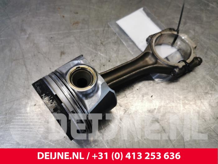 Gebruikte Zuiger Volkswagen Caddy III (2KA,2KH,2CA,2CH) 2.0 TDI 16V 4Motion Prijs € 121,00 Inclusief btw aangeboden door van Deijne Onderdelen Uden B.V.