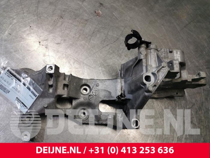 Volkswagen Caddy Air conditioning bracket O150074