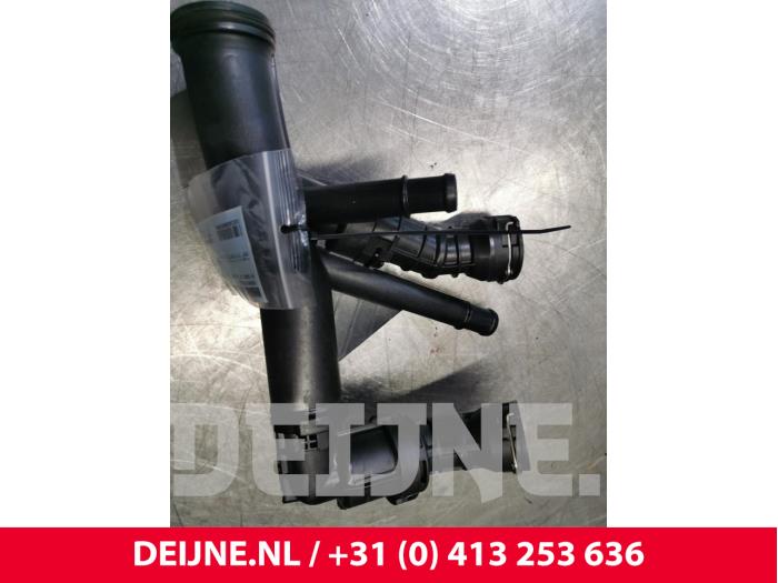 Volkswagen Caddy Thermostat housing O150081