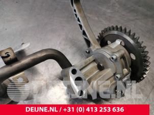 Volkswagen Transporter Oliepomp O150166 foto 3