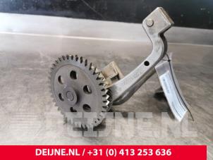 Volkswagen Transporter Oliepomp O150166 foto 2