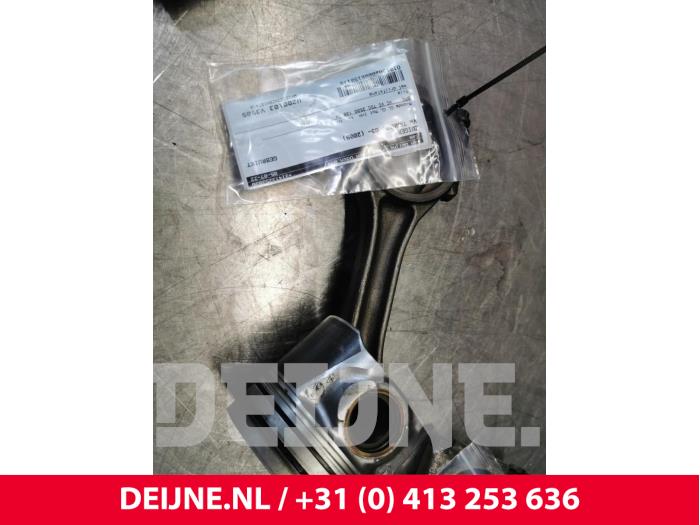 Gebruikte Zuiger Volkswagen Transporter T5 2.5 TDi Prijs € 96,80 Inclusief btw aangeboden door van Deijne Onderdelen Uden B.V.