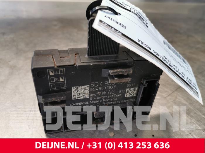 Volkswagen Golf Central door locking module O150191