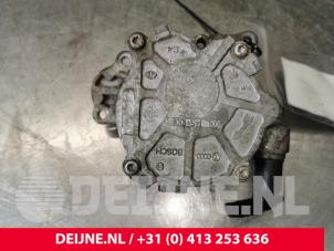 Volkswagen Caddy Vacuum pump (diesel) O150293 photo 3