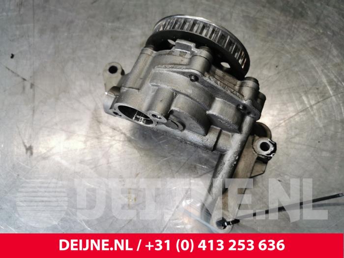 Gebruikte Oliepomp Volkswagen Caddy Combi III (2KB,2KJ) 1.6 TDI 16V Prijs € 72,60 Inclusief btw aangeboden door van Deijne Onderdelen Uden B.V.
