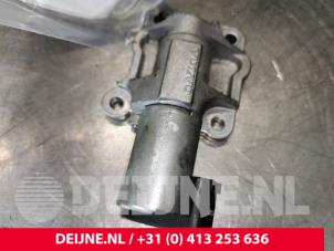 Volvo V70 Camshaft adjuster O150354 photo 3