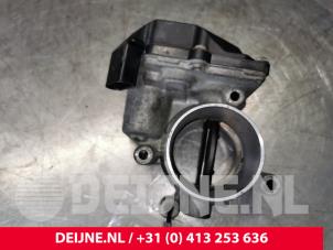 Volkswagen Polo Throttle body O150381 photo 2