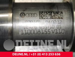 Volkswagen Polo Camshaft O150384 photo 3