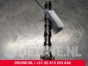 Volkswagen Polo Camshaft O150384 photo 2