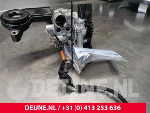 Volvo XC90 Oliepomp O150563 foto 2