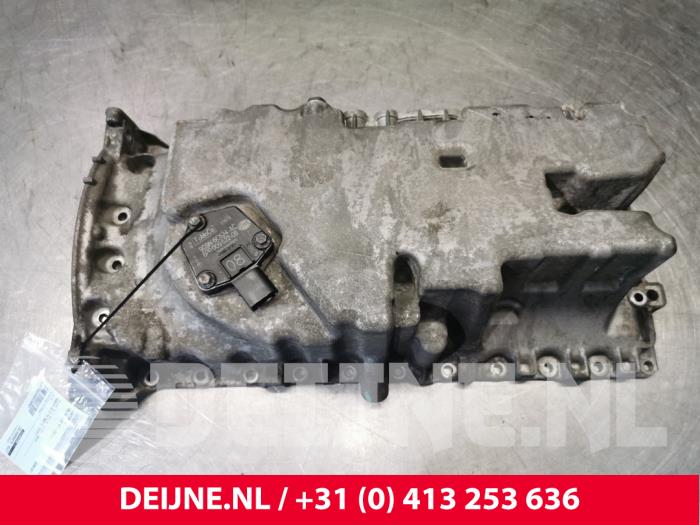 Gebruikte Carterpan Volvo XC70 (BZ) 2.0 D3 20V Prijs € 90,00 Margeregeling aangeboden door van Deijne Onderdelen Uden B.V.