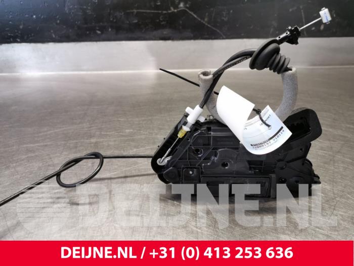 Volkswagen Crafter Deurslot Mechaniek 2Deurs rechts O150697
