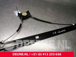 Volkswagen Crafter Ruitmechaniek 2Deurs rechts-voor O150698 foto 2
