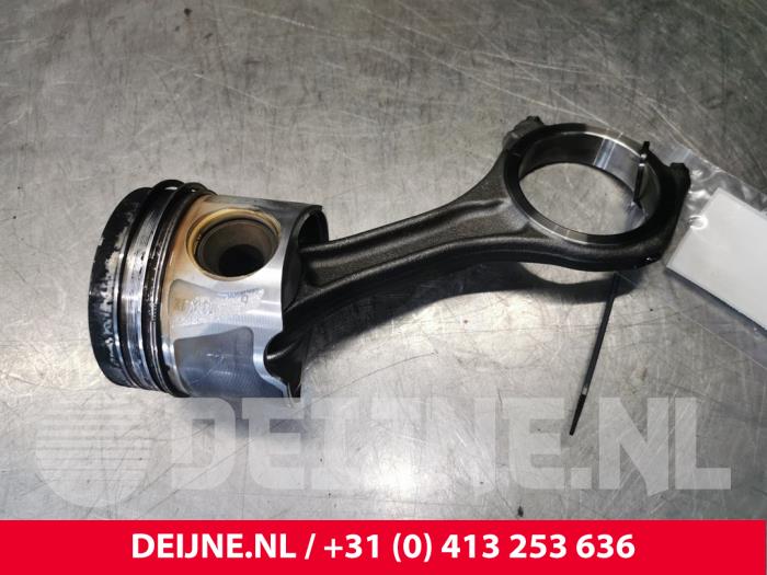 Gebruikte Zuiger Audi A6 Avant (C7) 3.0 TDI V6 24V Quattro Prijs € 75,00 Margeregeling aangeboden door van Deijne Onderdelen Uden B.V.