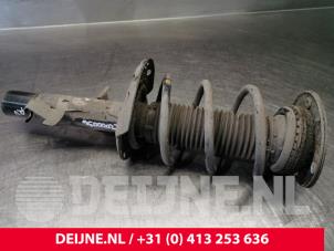Volvo S60 Schokdemperpoot rechts-voor O150831 foto 3