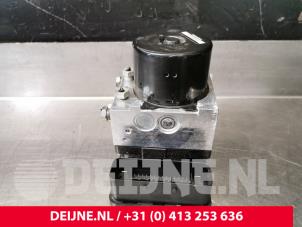 Volvo S60 ABS Pomp O150835 foto 2