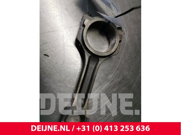 Gebruikte Drijfstang Ford Transit Prijs € 48,40 Inclusief btw aangeboden door van Deijne Onderdelen Uden B.V.