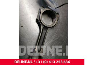 Gebruikte Drijfstang Ford Transit Prijs € 48,40 Inclusief btw aangeboden door van Deijne Onderdelen Uden B.V.