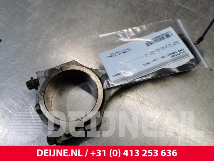 Gebruikte Drijfstang Ford Transit Prijs € 48,40 Inclusief btw aangeboden door van Deijne Onderdelen Uden B.V.