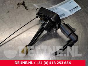 Audi Q7 Olie niveau sensor O150991 foto 2