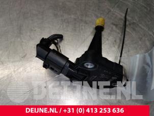 Audi Q7 Olie niveau sensor O150991 foto 3