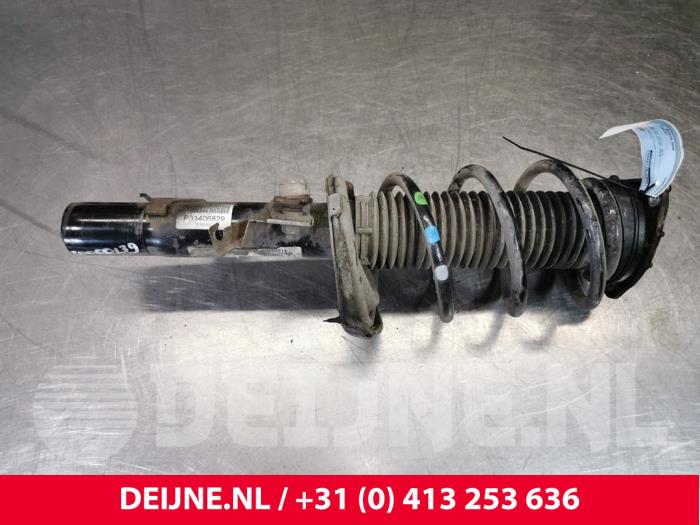 Volvo V40 Front shock absorber rod, right O151125