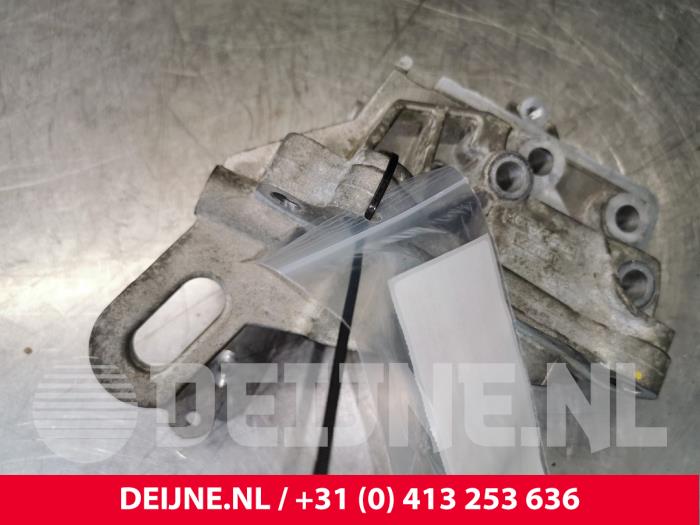 Gebruikte Motorrubber Volvo V40 (MV) 1.6 T2 GTDi 16V Prijs € 25,00 Margeregeling aangeboden door van Deijne Onderdelen Uden B.V.