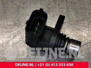 Volvo V40 Camshaft sensor O151190 photo 2