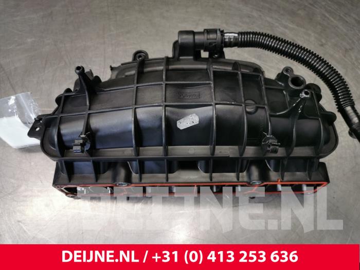 Gebruikte Inlaatspruitstuk Volvo V40 (MV) 1.6 T2 GTDi 16V Prijs € 75,00 Margeregeling aangeboden door van Deijne Onderdelen Uden B.V.