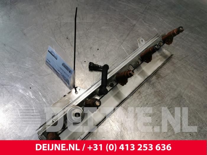 Volvo V70/S70 Fuel injector nozzle O151292