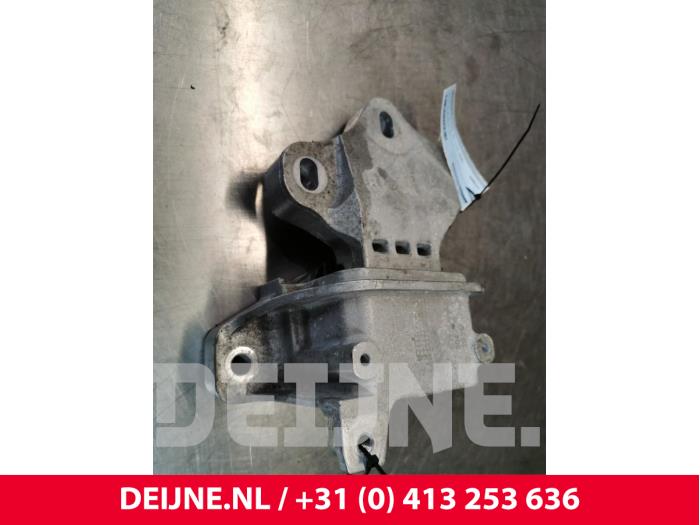 Mercedes eSprinter Motorlager O151335