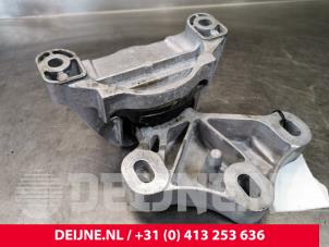 Mercedes eSprinter Motorlager O151335 foto 3
