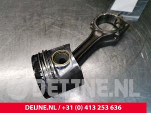 Volkswagen Crafter Piston O151357 photo 2