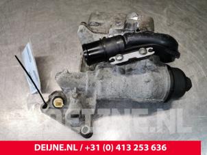 Opel Movano Ölfiltergehäuse O151359 foto 2