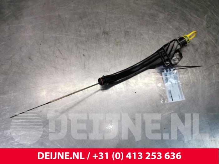 Gebruikte Olie Peilstok Opel Movano Prijs € 18,15 Inclusief btw aangeboden door van Deijne Onderdelen Uden B.V.