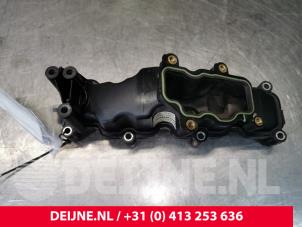 Porsche Cayenne Intake manifold O151369 photo 2