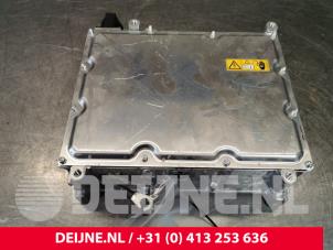 Mercedes eSprinter Steuergerät-Hybrid-Batterie O151394 foto 2